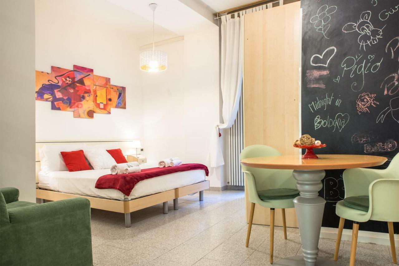 Апартаменты 8- Tourist House Bologna - Light House - Self Check-In Экстерьер фото